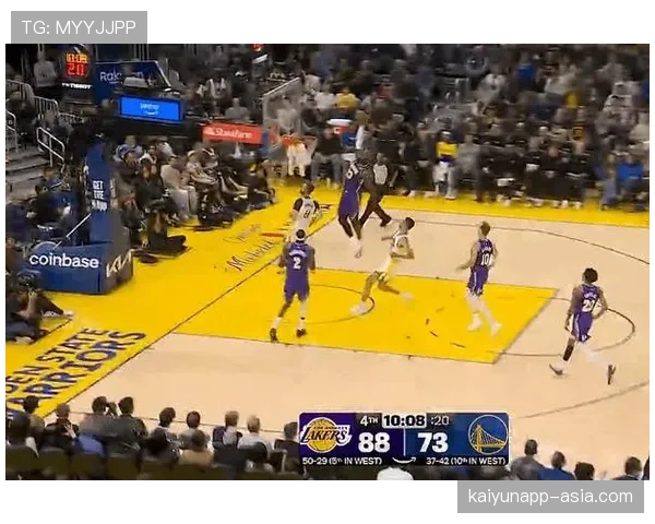 快攻犯规是怎么回事？NBA裁判如何判定关键追防动作？