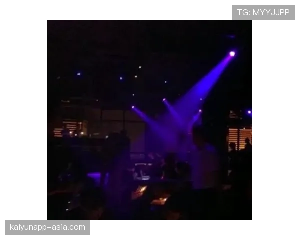 苏翊鸣训练完直接去夜店蹦迪？